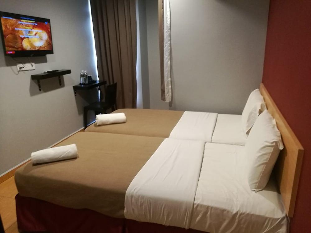 Grandpa Hotel Port Dickson Bagian luar foto