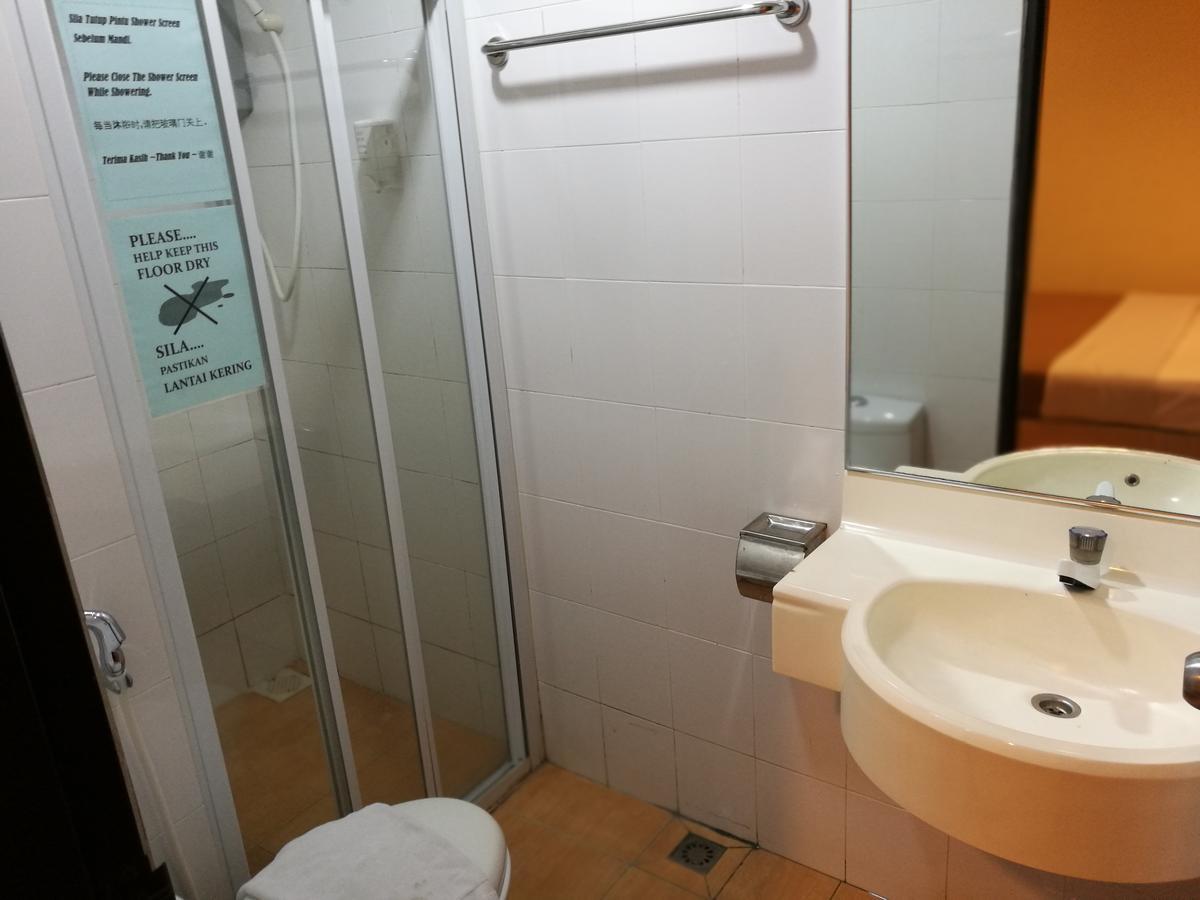 Grandpa Hotel Port Dickson Bagian luar foto