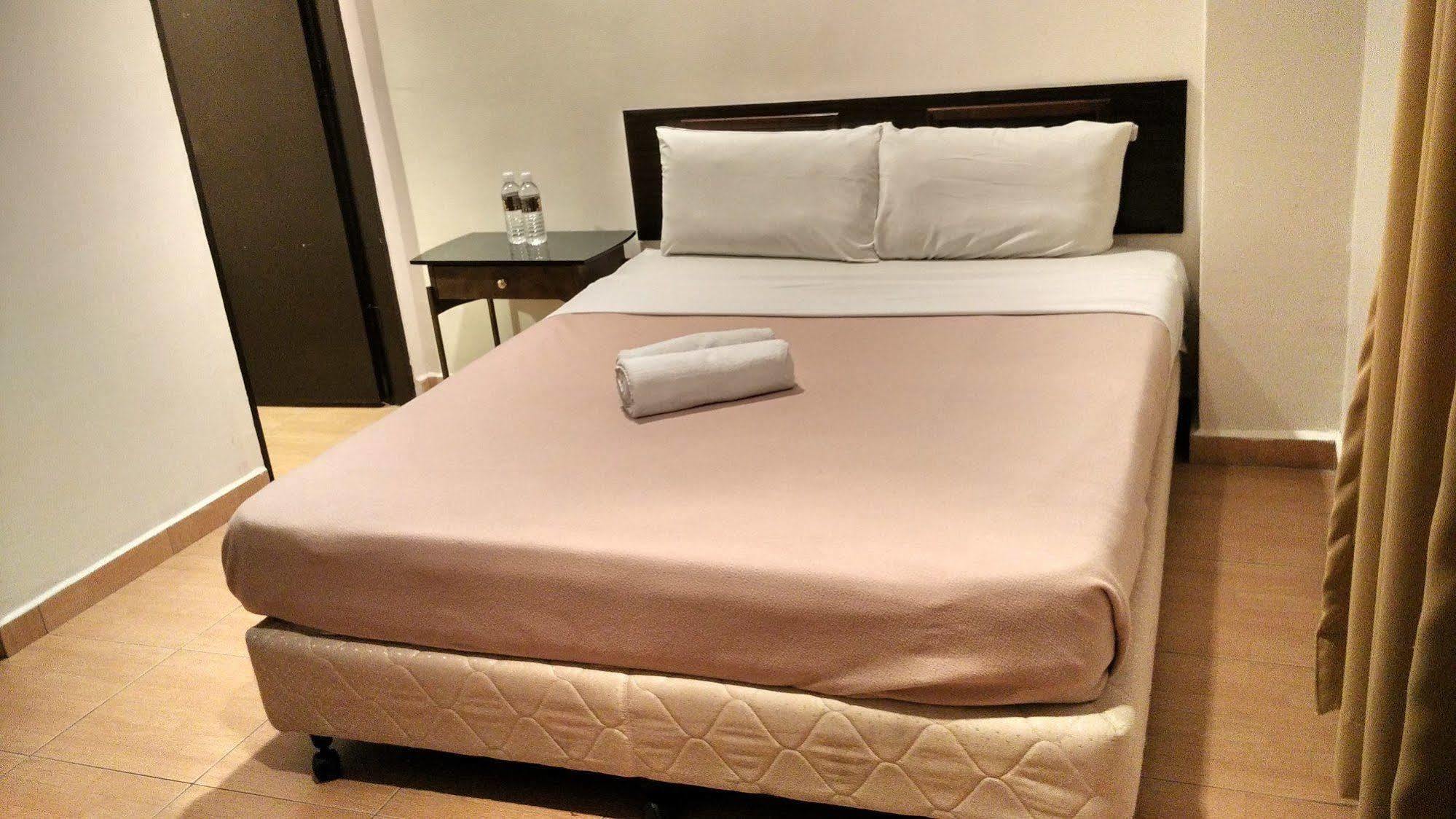 Grandpa Hotel Port Dickson Bagian luar foto