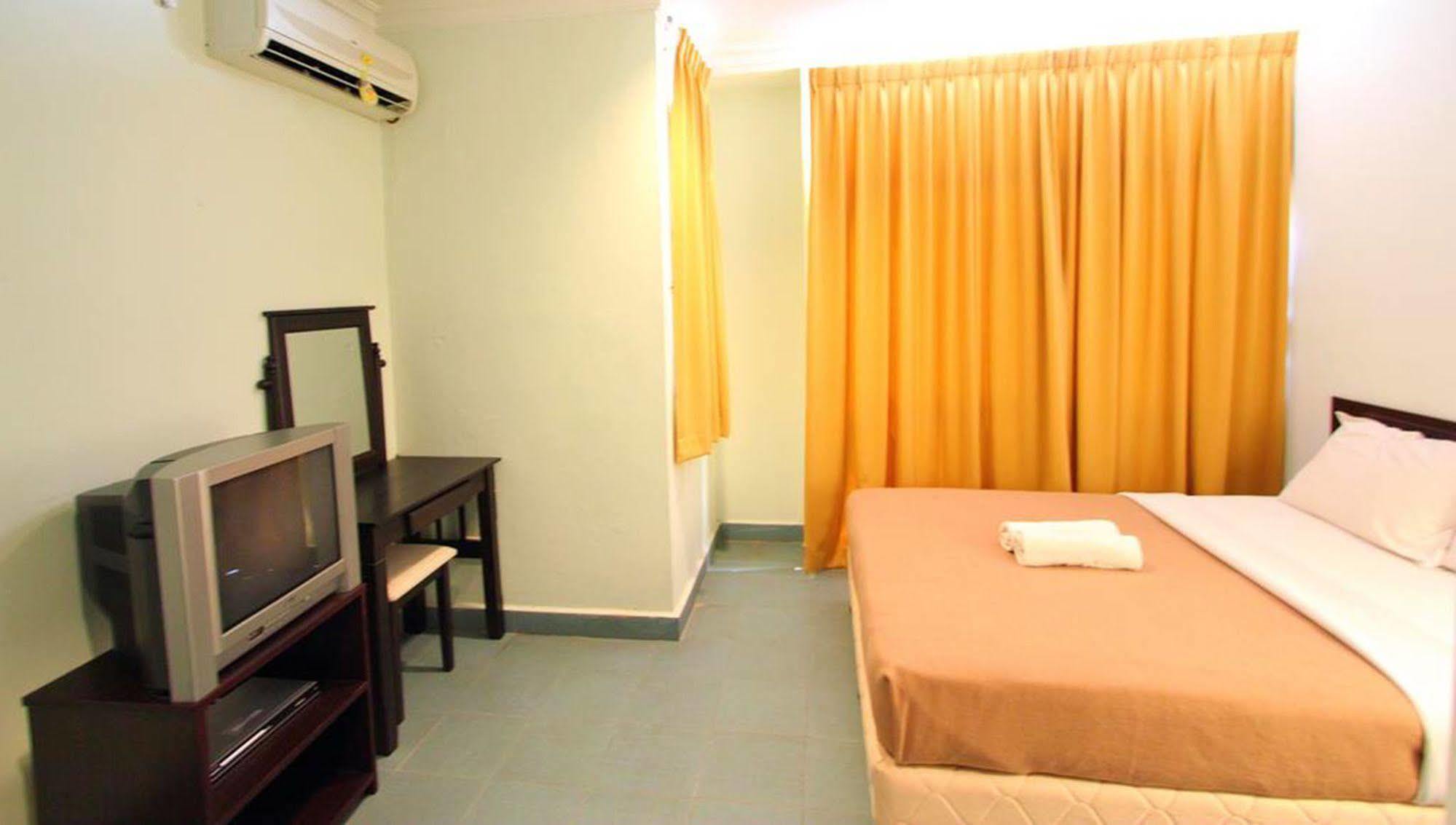 Grandpa Hotel Port Dickson Bagian luar foto
